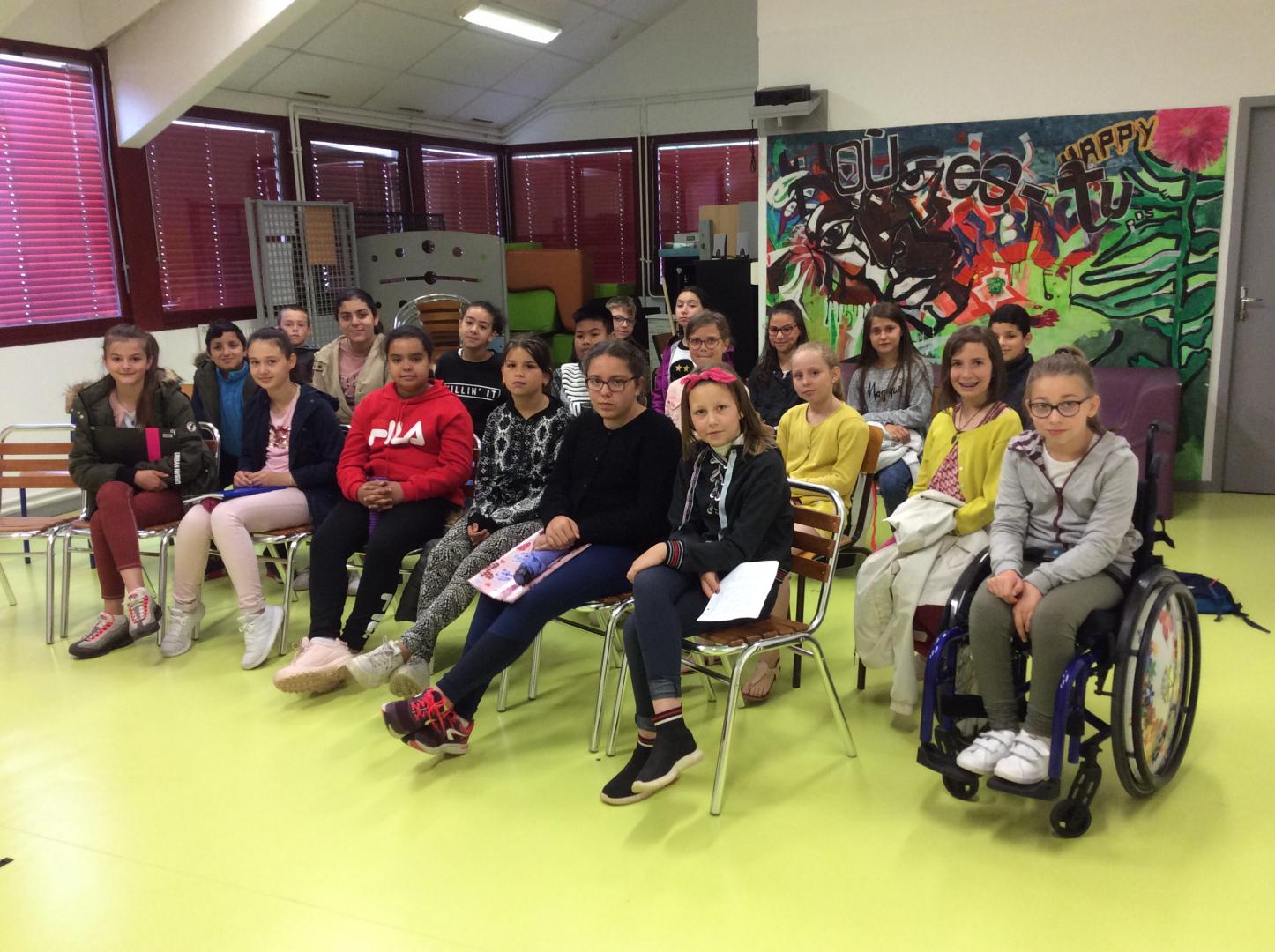 Les CM2 de Lavans donnent envie de lire aux 6B… – Collège du Plateau